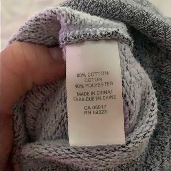 SOLD Roots Salt and Pepper Sweatshirt Size Small - Picture 5 of 5